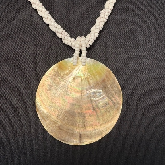 Shell Necklace - Picture 5 of 5